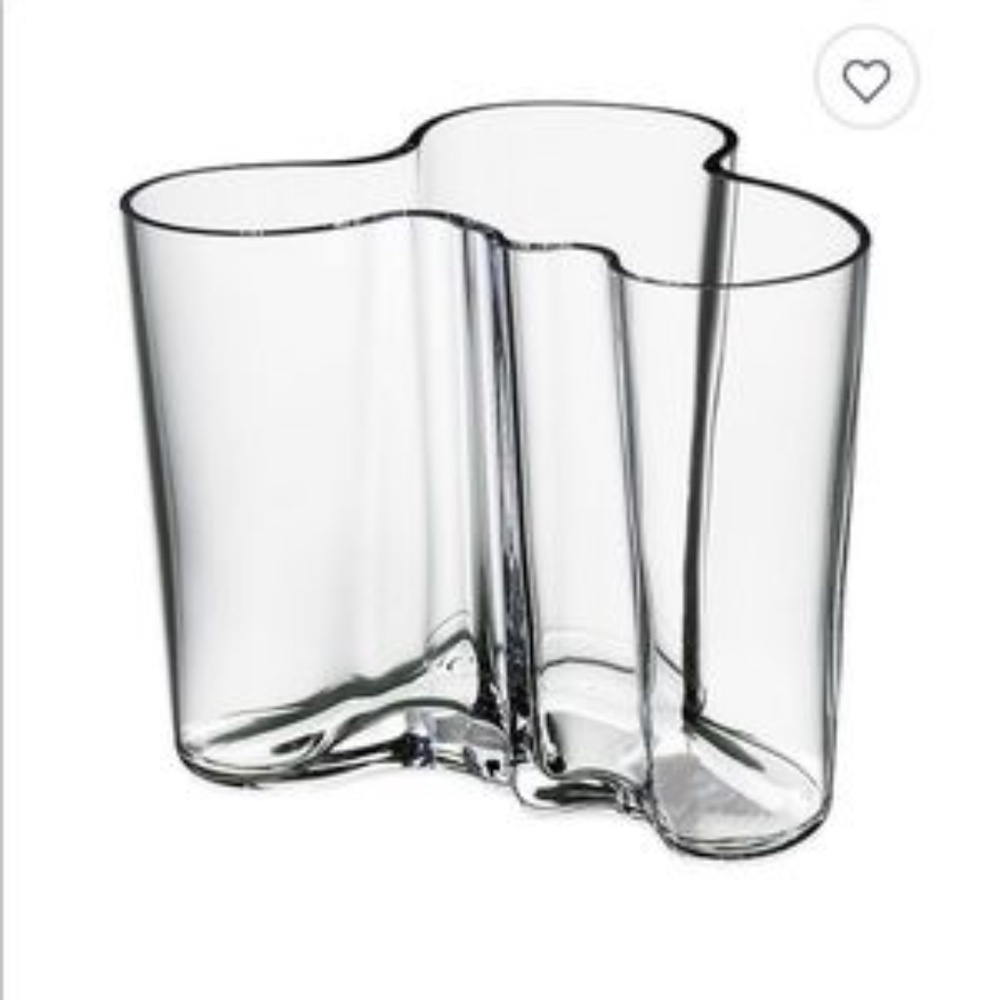 Little Alvar Aalto Vase – Iconic Finnish Glass, Perfect for Easter Plants